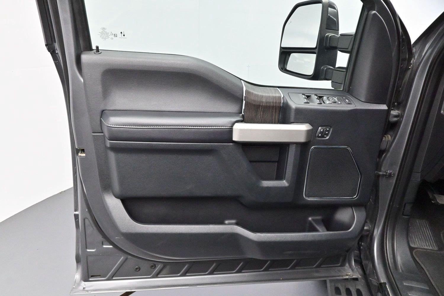 Used 2021 Ford F350 4x4 Crew Cab Super Duty image 9