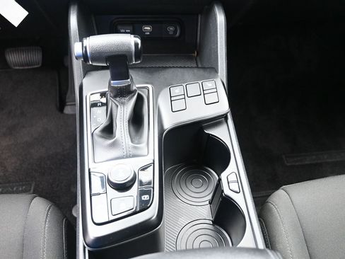 Used 2024 Kia Sportage LX image 13