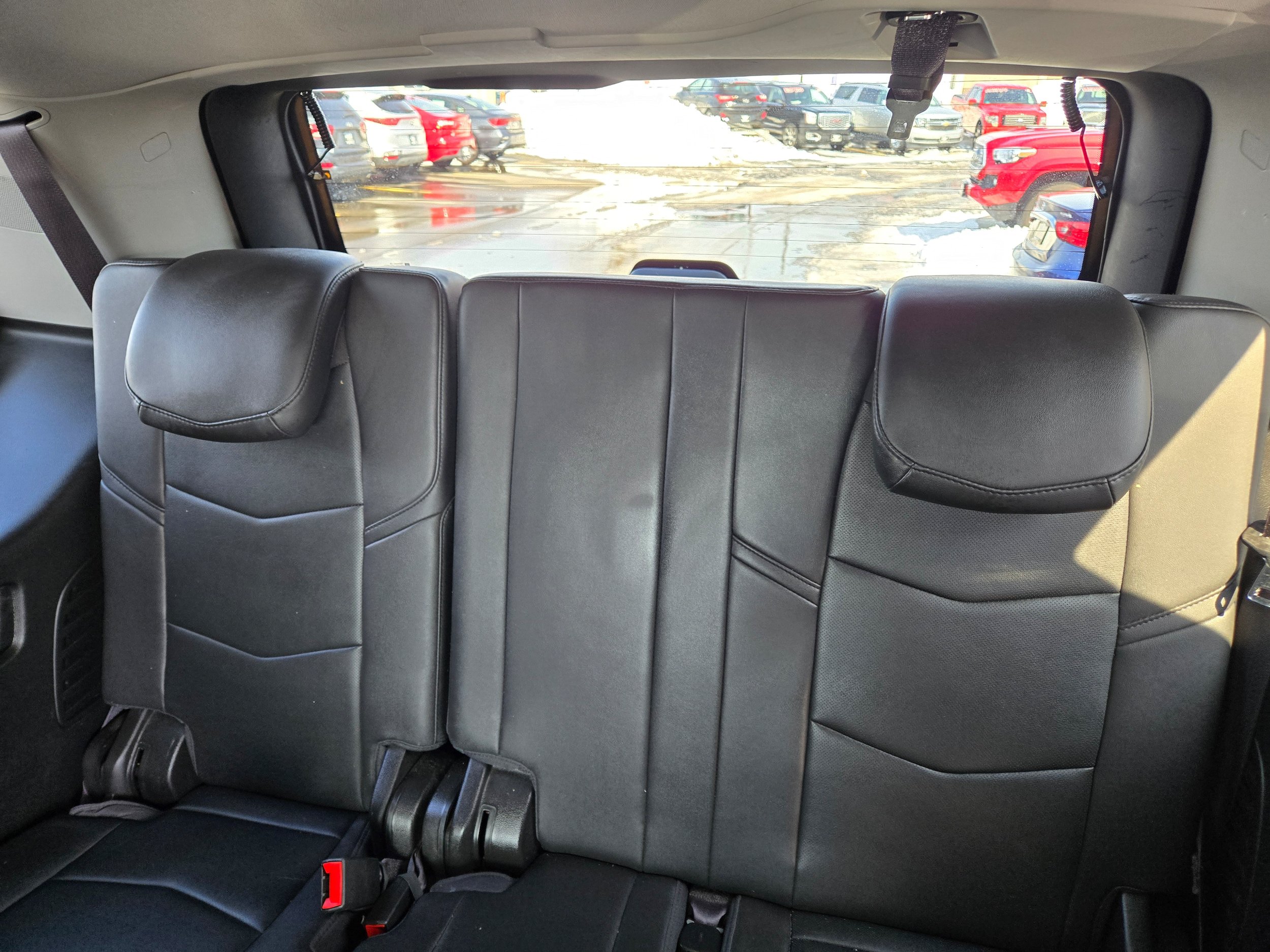 Used 2017 Cadillac Escalade Luxury AWD/4WD image 11
