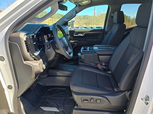 New 2026 Chevrolet Silverado 1500 LT w/ Z71 Off-Road Package AWD/4WD image 4