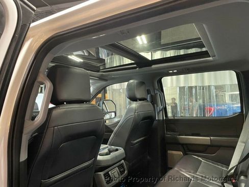 Used 2024 Ford F250 Lariat w/ Lariat Ultimate Package AWD/4WD image 18