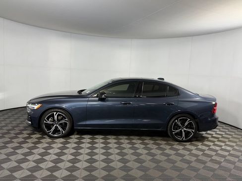 Used 2024 Volvo S60 B5 Core AWD/4WD image 11
