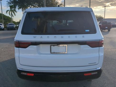 Used 2024 Jeep Wagoneer Series III image 6