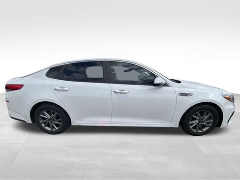 Used 2019 Kia Optima LX image 12