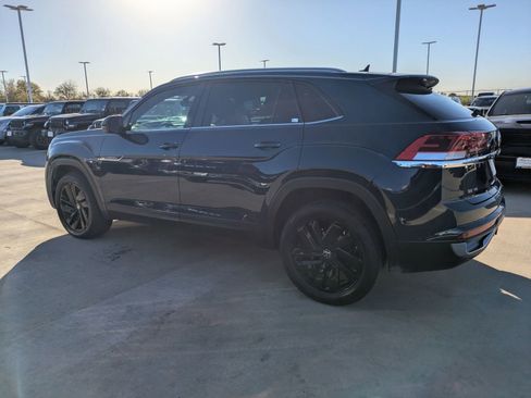 Used 2022 Volkswagen Atlas Cross Sport SE image 6