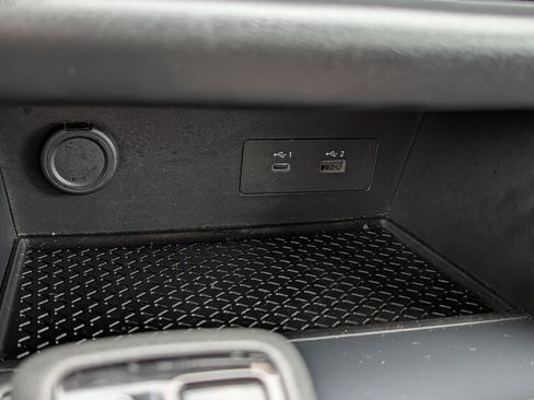 Used 2024 Nissan Pathfinder S AWD/4WD image 32
