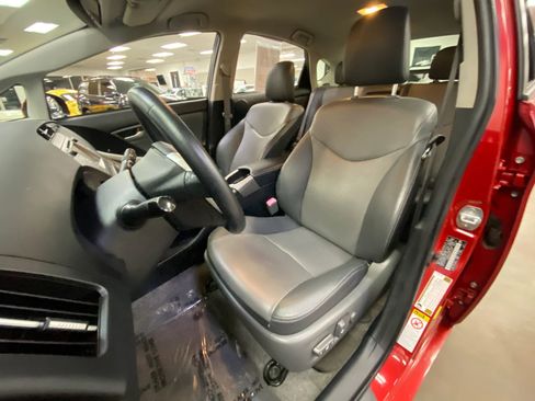 Used 2013 Toyota Prius Four image 16