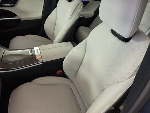New 2026 Mercedes-Benz C 300 Sedan image 8
