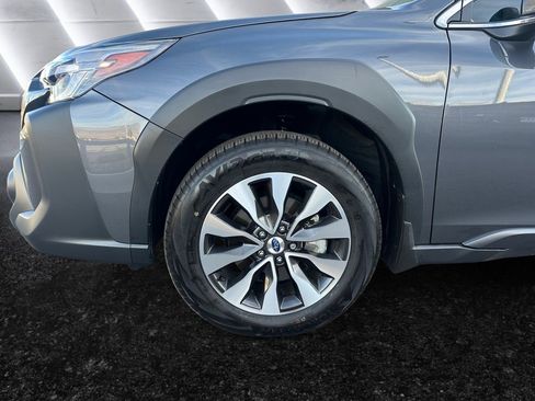 Used 2025 Subaru Outback Limited image 27