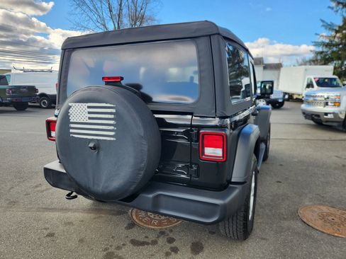Used 2018 Jeep Wrangler Sport image 11