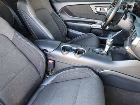 Used 2024 Ford Mustang Convertible image 10