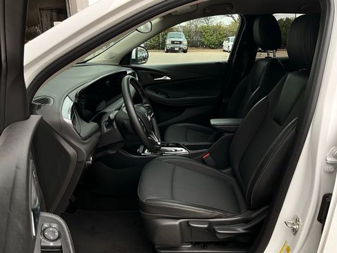 Used 2025 Buick Encore GX Preferred image 10