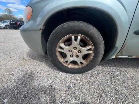 Used 2003 Dodge Caravan Sport FWD image 10