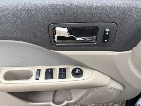 Used 2012 Ford Fusion SE FWD image 15