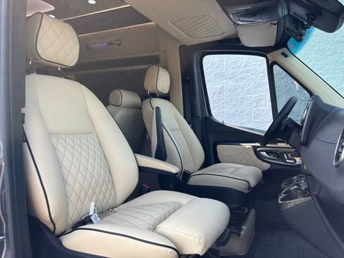 Used 2023 Mercedes-Benz Sprinter 3500 w/ Parking Package image 27