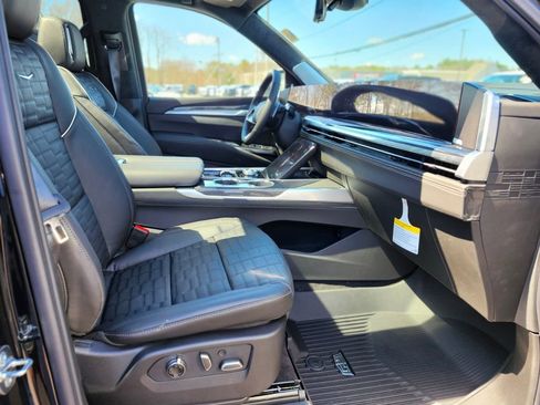 New 2026 Cadillac Escalade V w/ LPO, Floor Liner Package AWD/4WD image 9