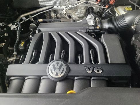 Used 2021 Volkswagen Atlas SE w/ Towing Package FWD image 30