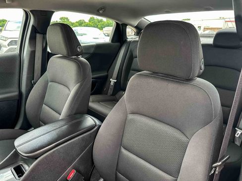 Used 2024 Chevrolet Malibu LT FWD image 14