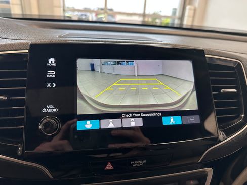 Used 2021 Honda Pilot Touring image 23