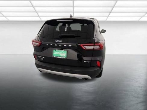 Certified 2023 Ford Escape Active AWD/4WD image 7
