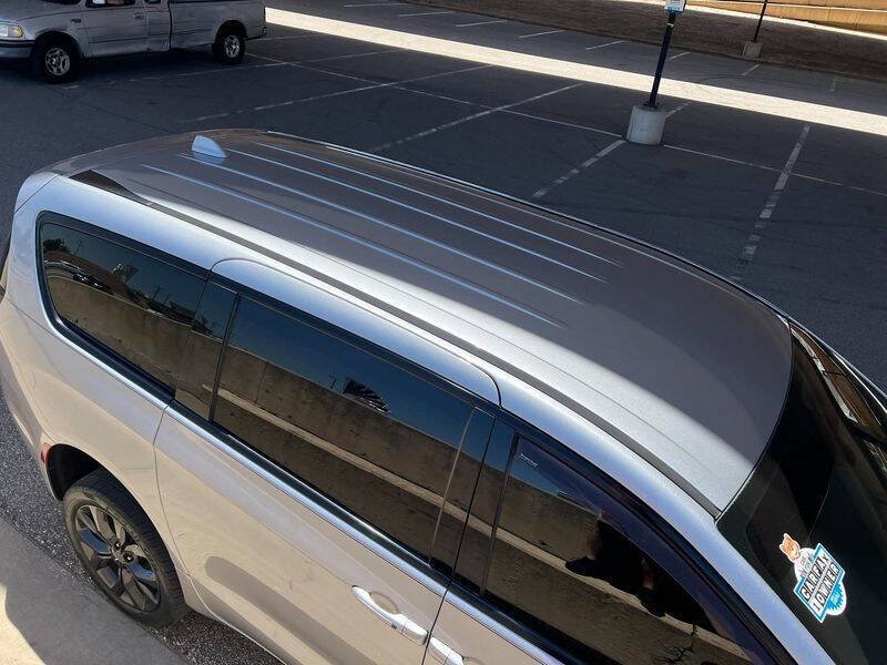 Used 2018 Chrysler Pacifica Touring Plus w/ S Appearance Package FWD image 14