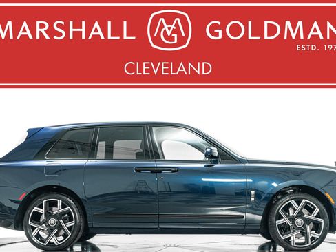 Used 2025 Rolls-Royce Cullinan Black Badge AWD/4WD image 1