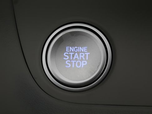 New 2025 Hyundai Elantra Limited FWD image 11