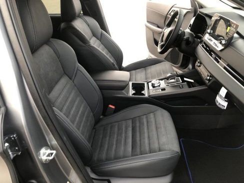 Used 2024 Mitsubishi Outlander SE image 20