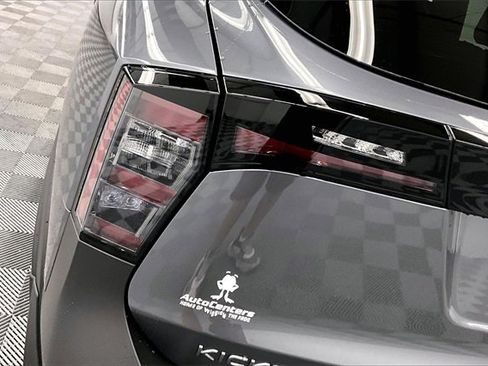 New 2026 Nissan Kicks SR w/ Cold Weather Package image 17