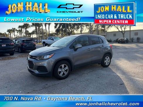 Used 2020 Chevrolet Trax LS w/ Tint and Cruise Package image 2