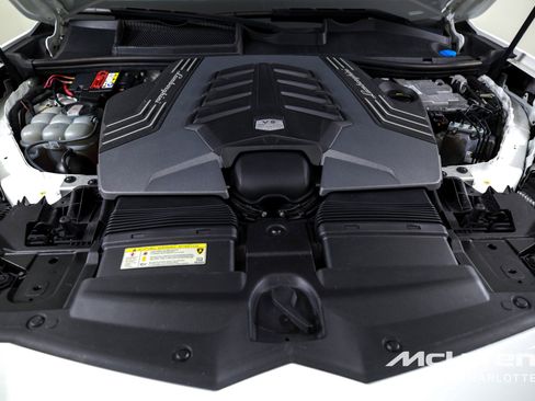 Used 2019 Lamborghini Urus image 32