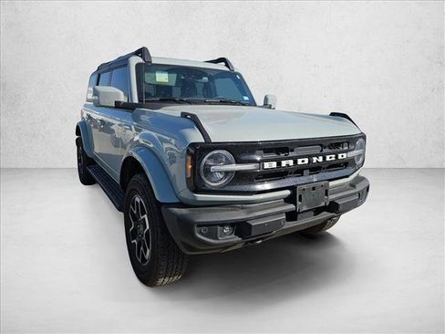 Used 2024 Ford Bronco Outer Banks image 3