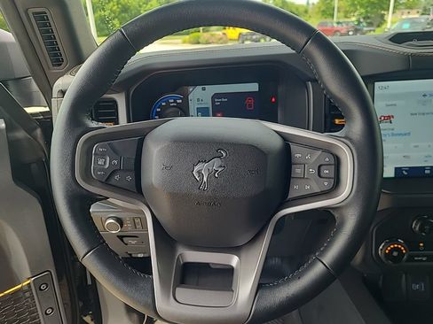 Used 2024 Ford Bronco Badlands AWD/4WD image 15