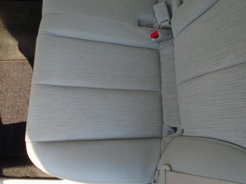 Used 2013 Subaru Legacy 2.5i Premium w/ All-Weather Pkg + Moonroof image 18