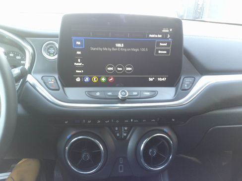 Used 2023 Chevrolet Blazer LT image 28