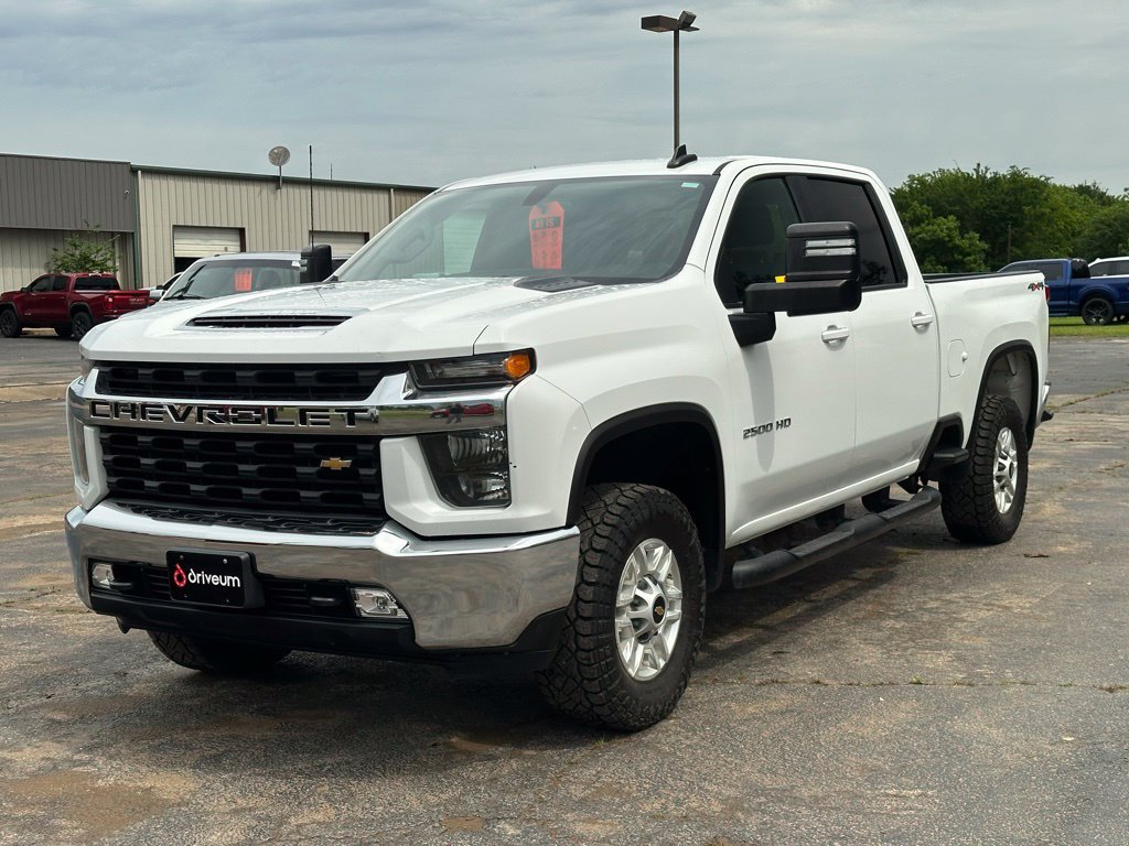 Used 2020 Chevrolet Silverado 2500 LT AWD/4WD image 3