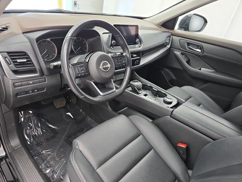 Certified 2023 Nissan Rogue SV w/ SV Premium B Package AWD/4WD image 16