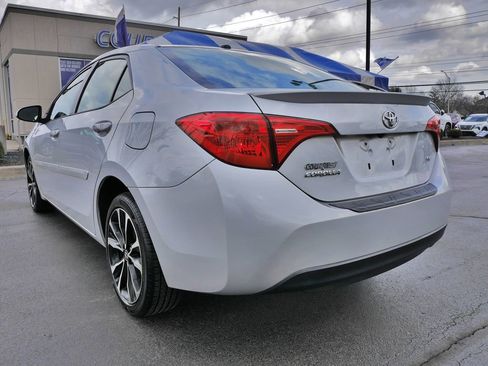 Used 2017 Toyota Corolla SE w/ SE Premium Package image 5