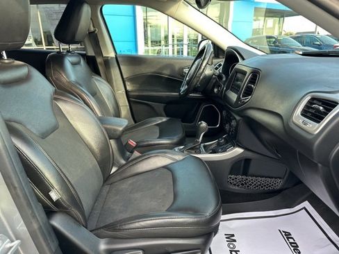 Used 2018 Jeep Compass Latitude w/ Popular Equipment Group image 10