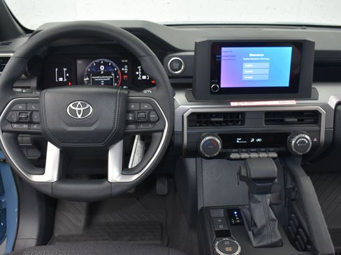 Used 2025 Toyota 4Runner SR5 RWD image 20