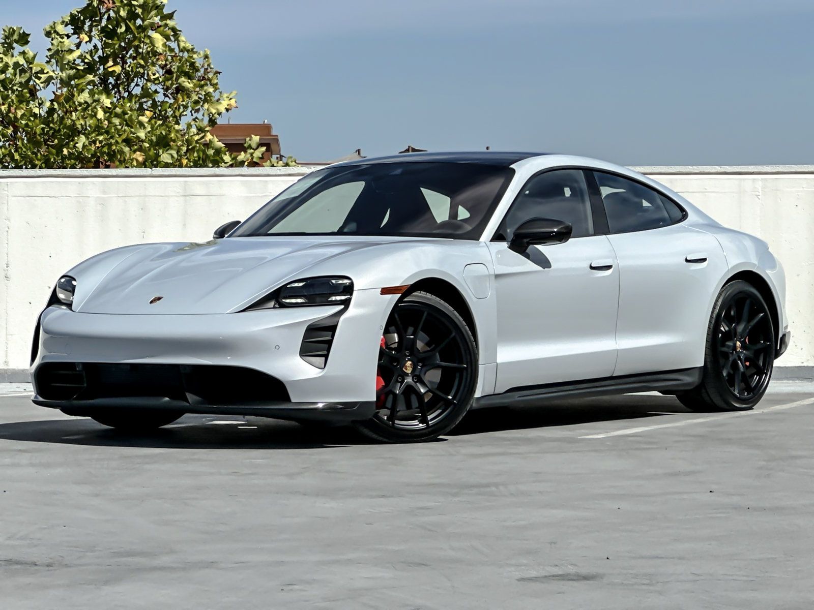 Certified 2023 Porsche Taycan GTS AWD/4WD image 2