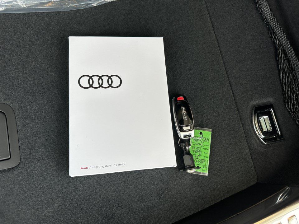 Used 2024 Audi Q8 e-tron Premium Plus AWD/4WD image 34
