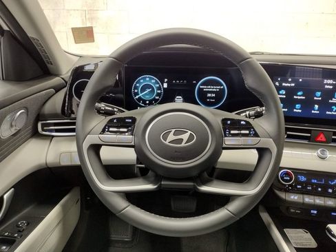 New 2026 Hyundai Elantra Limited image 39