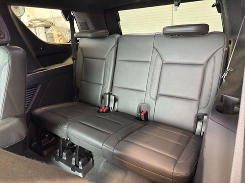 Used 2022 Chevrolet Tahoe LT w/ LT Signature Plus Package RWD image 12