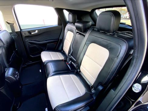 Used 2021 Ford Escape Titanium w/ Titanium Elite Package image 21