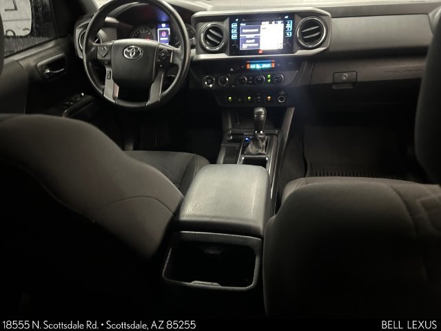 Used 2017 Toyota Tacoma TRD Off-Road AWD/4WD image 11