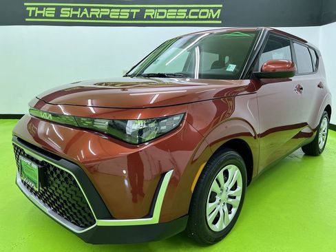 Used 2024 Kia Soul LX FWD image 5