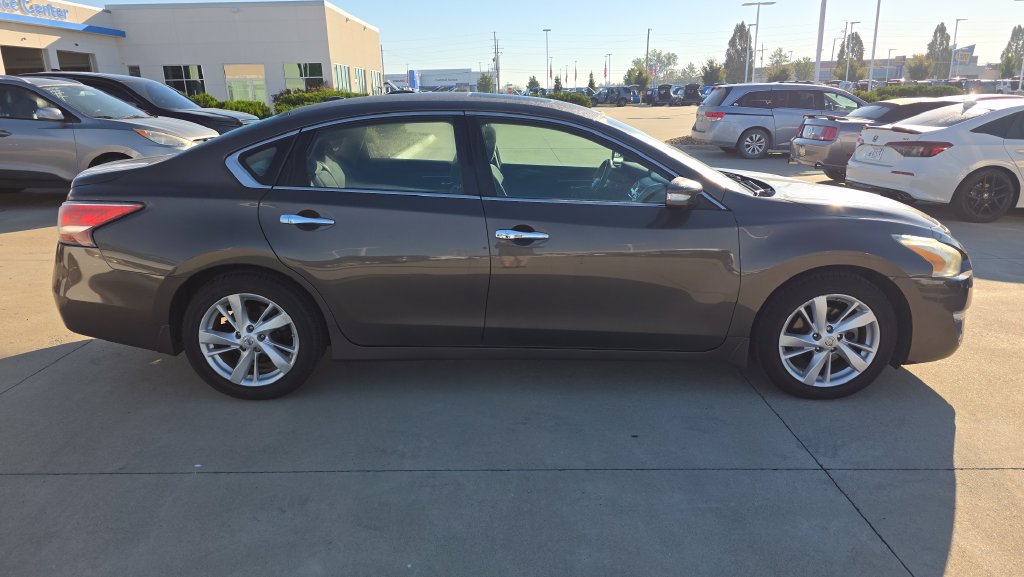 Used 2014 Nissan Altima 2.5 SV w/ Convenience Package FWD image 6