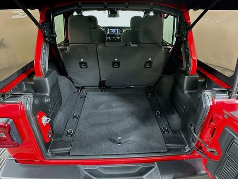 Used 2020 Jeep Wrangler Unlimited Sport S AWD/4WD image 32