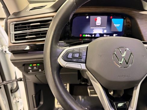 Used 2024 Volkswagen Atlas SEL Premium R-Line image 13